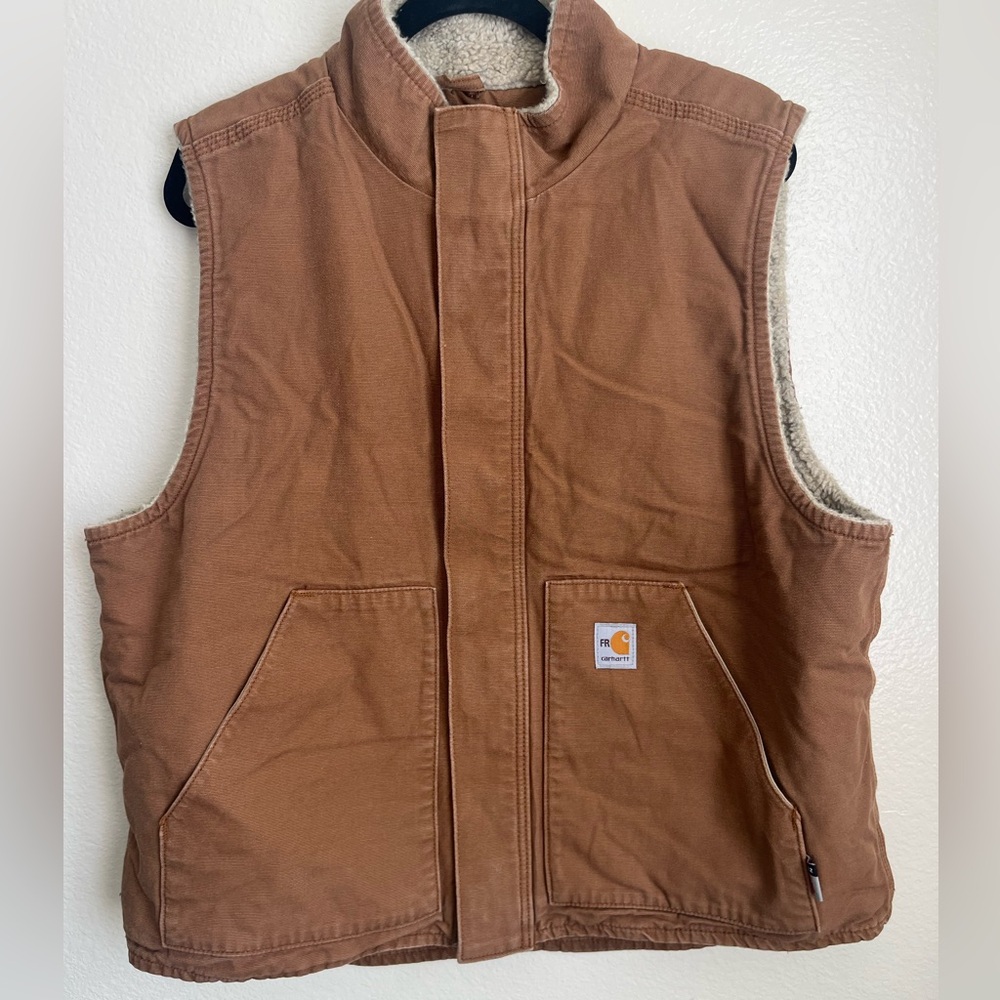 Carhartt flame-resistant sherpa lined vest - men’s xl - Picture 3 of 6